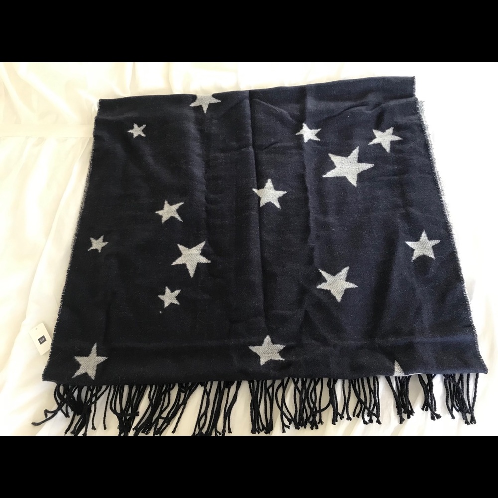 Brand New GAP Navy White Star Scarf